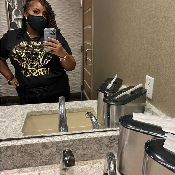 Versace Medusa T-Shirt - Picture 2 of 3